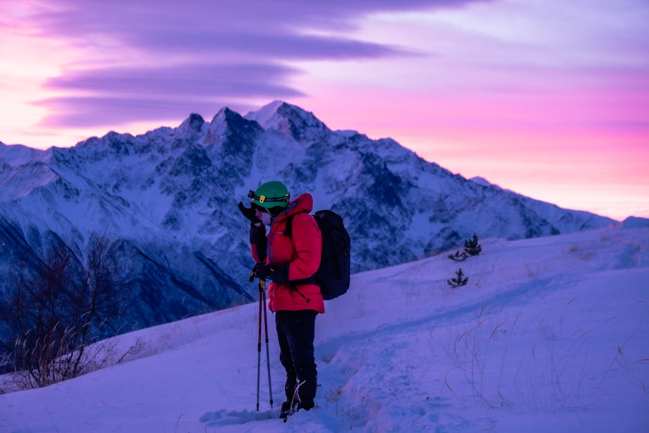 Dağda kış gün doğumu manzarası