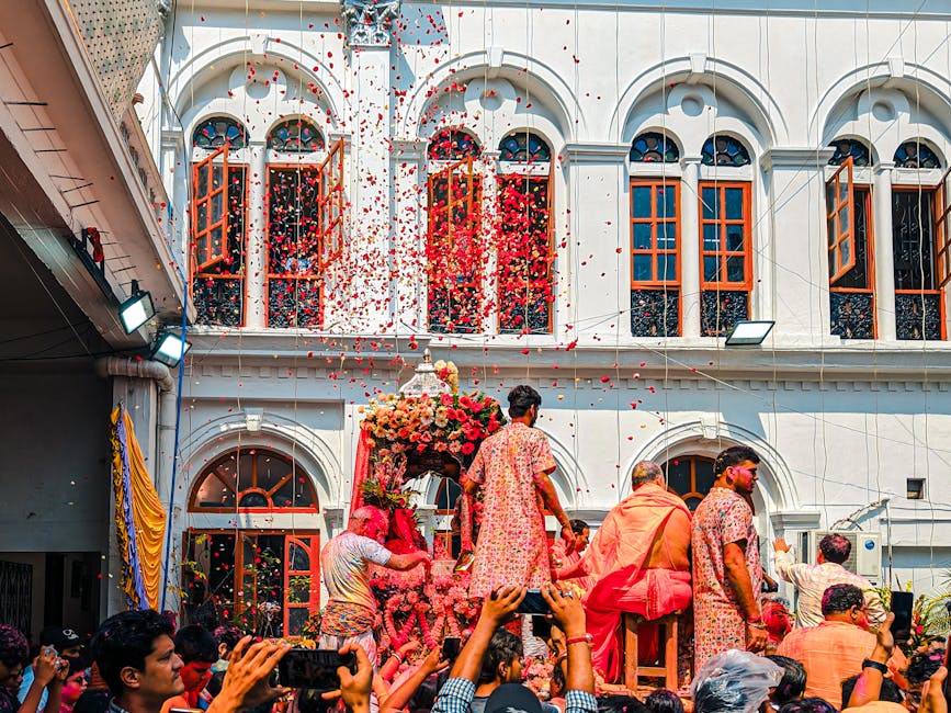 Yerel festivalde halk dansları ve renkli etkinlikler