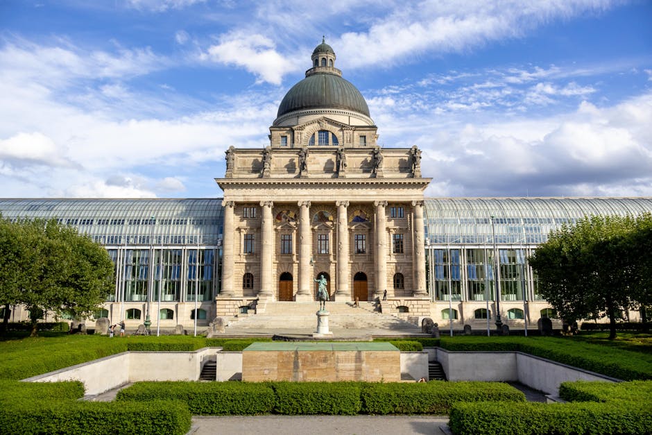 Münih'teki Bavarian State Library binasının dış cephesi