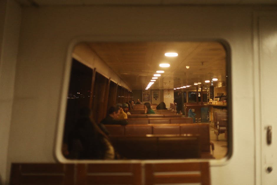 Avrupa gece treni iç dizaynı ve yolcular