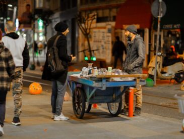 Gezi Rotaları: İstanbul'dan Avrupa Sokak Sanatı ve Lezzetleri