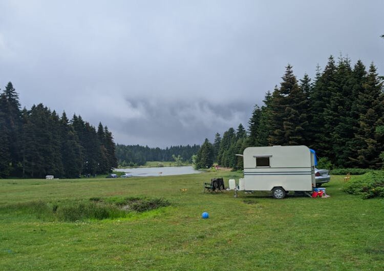 Türkiye'de Karavanla Doğa Kampları: Bütçe Rotaları