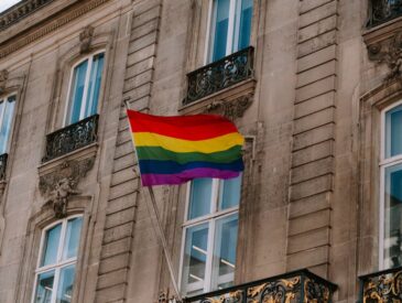 LGBT Dostu Gezi Rotaları: İstanbul'dan Avrupa Yolculuklar