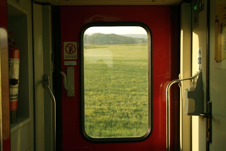 Pencereden gördüğüm manzaralı tren içi koltuklar