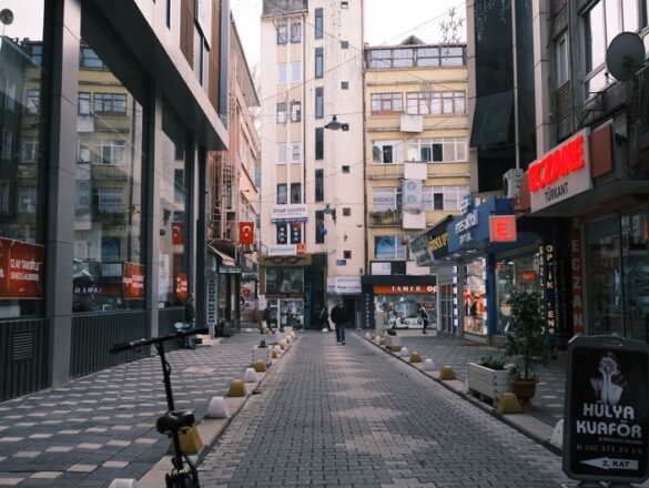 İstanbul Gezi Rotaları: Avrupa ve Dubai İçin Bütçe Dostu 5-7 Gün Mikro Tur