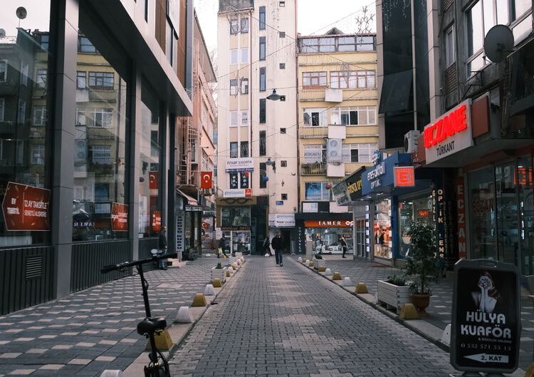 İstanbul Gezi Rotaları: Avrupa ve Dubai İçin Bütçe Dostu 5-7 Gün Mikro Tur