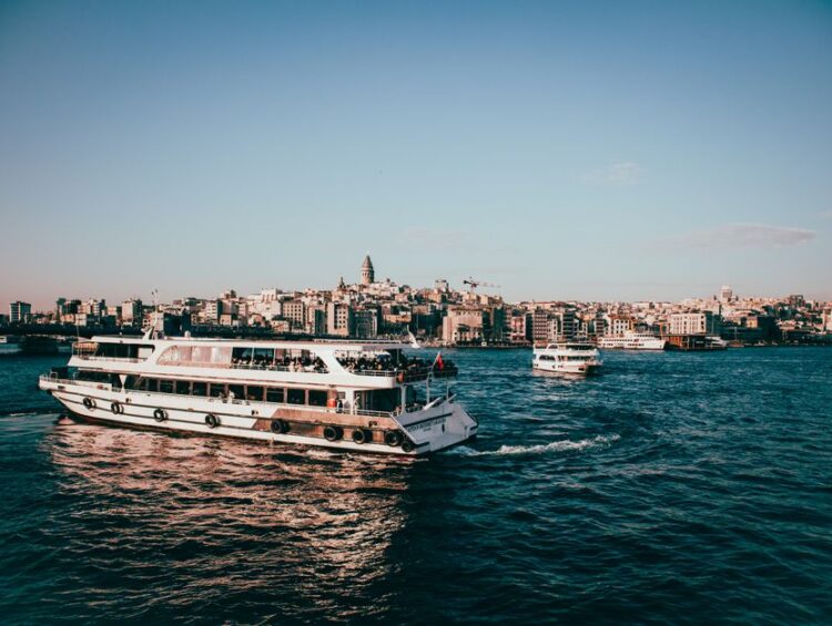 İstanbul Gezi Rotaları: Ücretsiz ve Ucuz Avrupa Turları